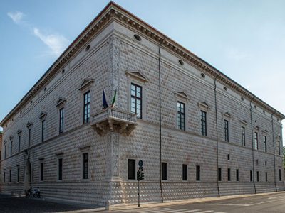 Palazzo dei Diamanti